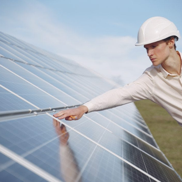 Vale a pena instalar energia solar em casa? Confira