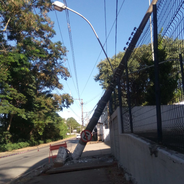 No mês da Campanha Maio Amarelo, Energisa alerta para o número de acidentes envolvendo postes