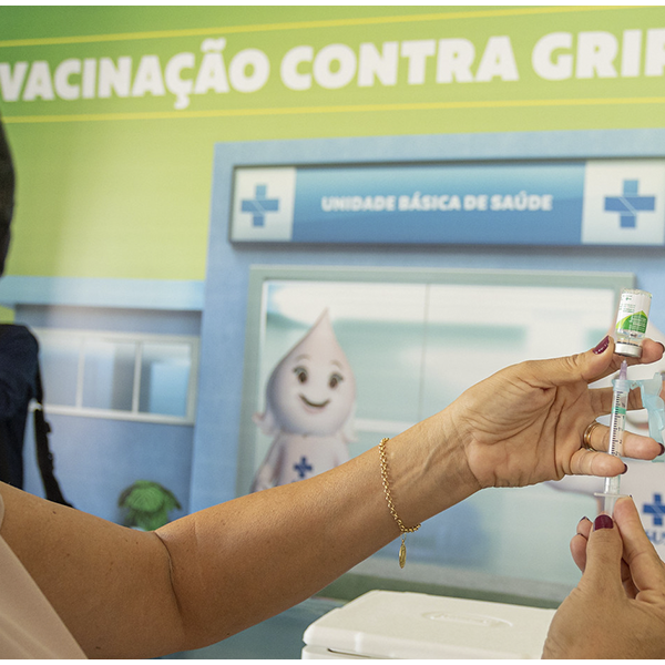 Paraguaçu passa a vacinar professores e pessoas com comorbidades