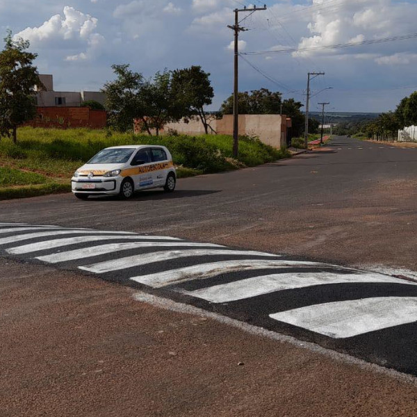 Ruas do Jardim das Oliveiras e Barra Funda recebem redutores de velocidade