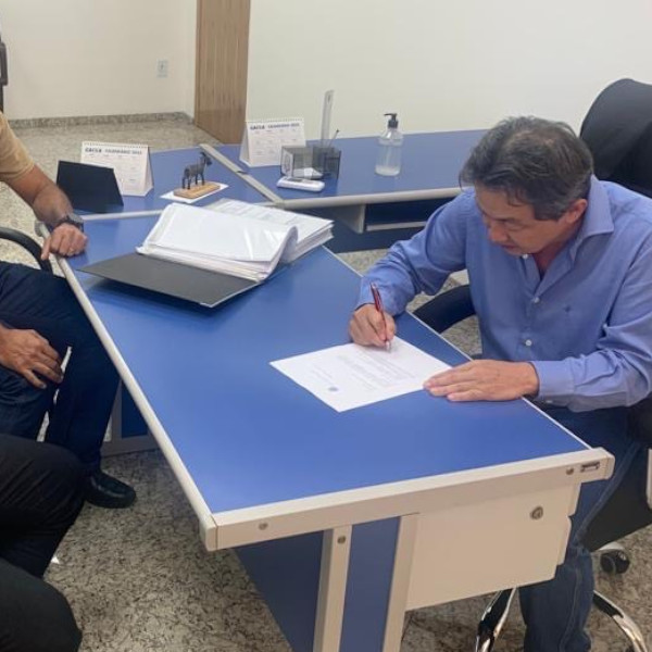 Prefeito Antian assina autorizo para continuidade do programa Cidade Legal