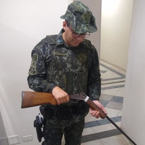 Detido pela Polícia Ambiental, homem é multado por caçar espécimes nativas em Paraguaçu