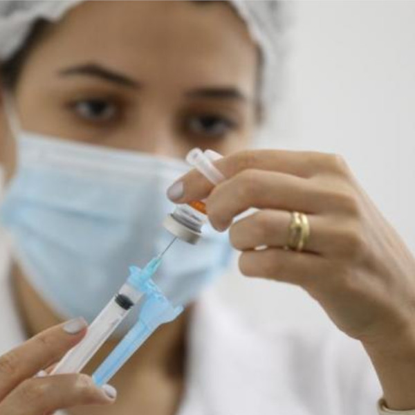 Saúde de Paraguaçu vacina contra a Covid-19 e a Influenza (Gripe), neste sábado, 11