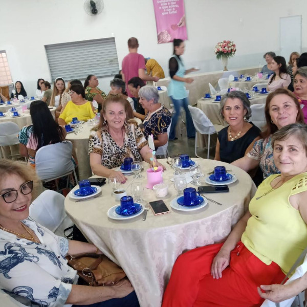 Fundo Social de Solidariedade de Paraguaçu promove evento beneficente “Café com elas”