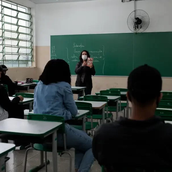 Governo autoriza concurso público para 2,7 mil professores e servidores de Etecs e Fatecs
