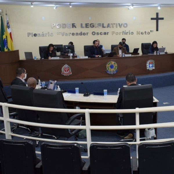 Nesta segunda-feira, vereadores se reúnem para última sessão antes do recesso