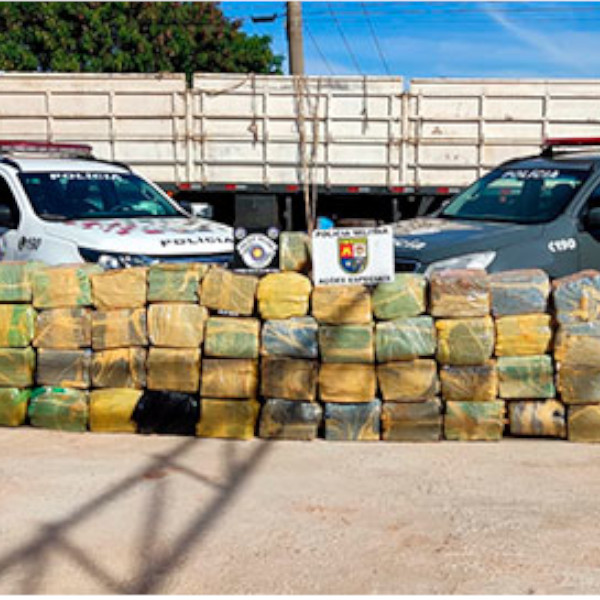 Mais de uma tonelada de maconha é apreendida pela Polícia Militar
