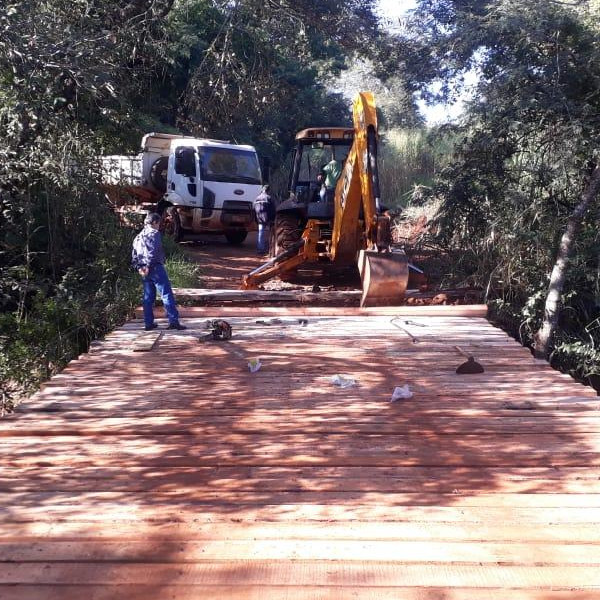 Ponte do Rio Capivara na PGP-180 é entregue reformada
