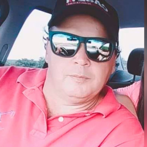 Trabalhador é encontrado moto morto após ser prensado por caminhão