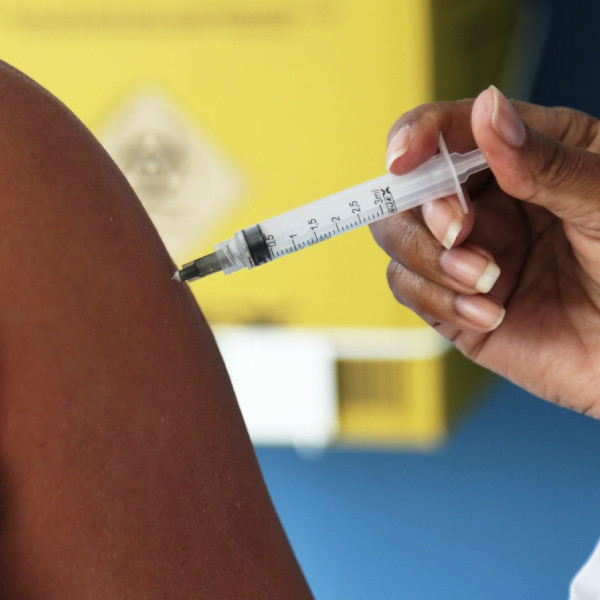 Saúde de Paraguaçu oferece 4º dose da vacinação contra a Covid-19 para pessoas acima de 30 anos