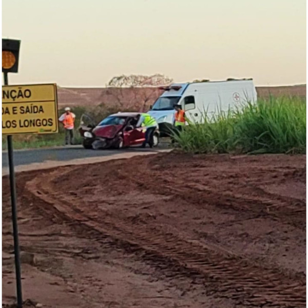 Duas pessoas da mesma família morrem em acidente entre carro caminhão-tanque em Paraguaçu Paulista