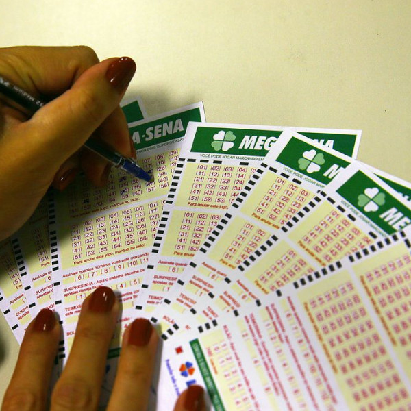 Mega-Sena deste sábado deve pagar prêmio de R$ 18 milhões