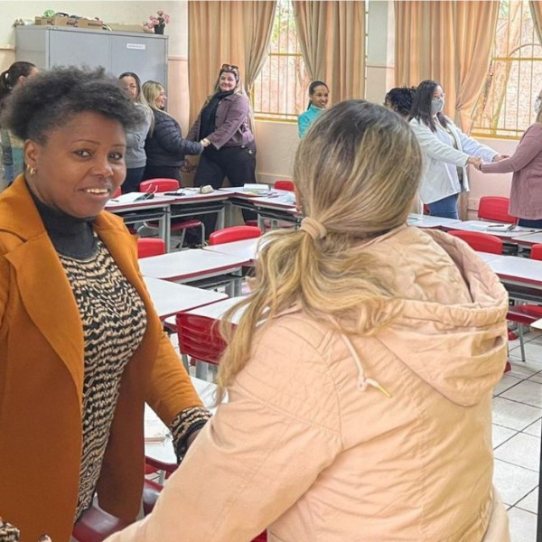 Professores municipais participam de capacitação do Sistema Aprende Brasil 