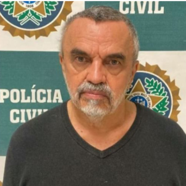 Ator José Dumont é preso em flagrante com pornografia infantil