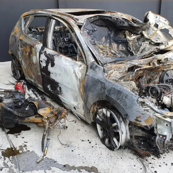 Motociclista na contramão morre após atingir carro de frente em rodovia 