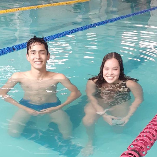 Atletas de Paraguaçu se destacam na disputa do Troféu Kim Mollo de Natação