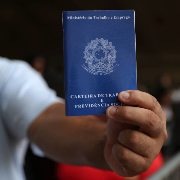 Agroterenas tem oportunidades de emprego em Paraguaçu