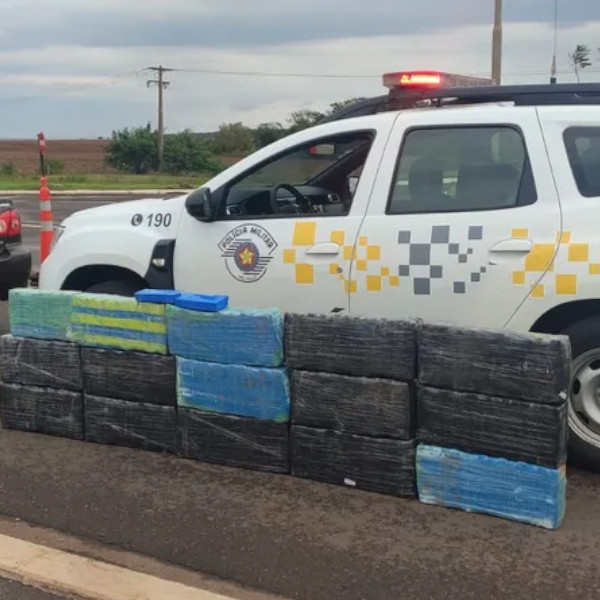 Casal é preso com 150 quilos de maconha