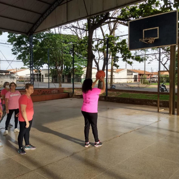 Projetos do Departamento Municipal de Esporte e Lazer se engajam na campanha do Outubro Rosa