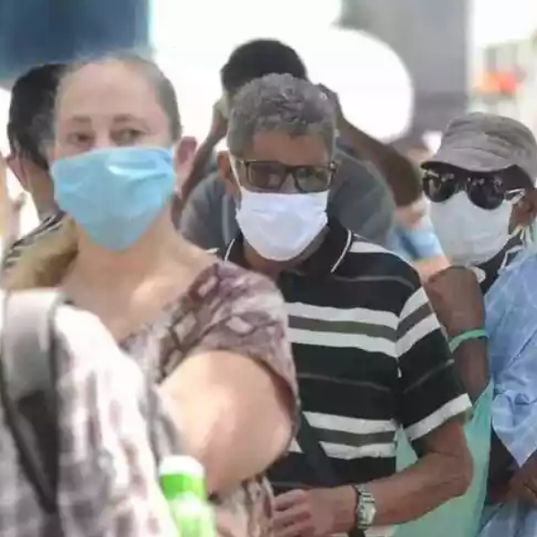 Covid-19: infectologistas defendem volta das máscaras e mais vacinação