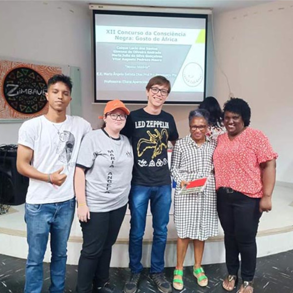 Alunos da Escola Maria Ângela são premiados em Concurso da Consciência Negra