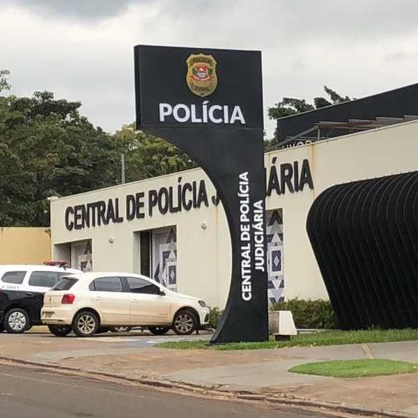 Polícia investiga assassinato de homem encontrado morto a tiros dentro de carro em Assis