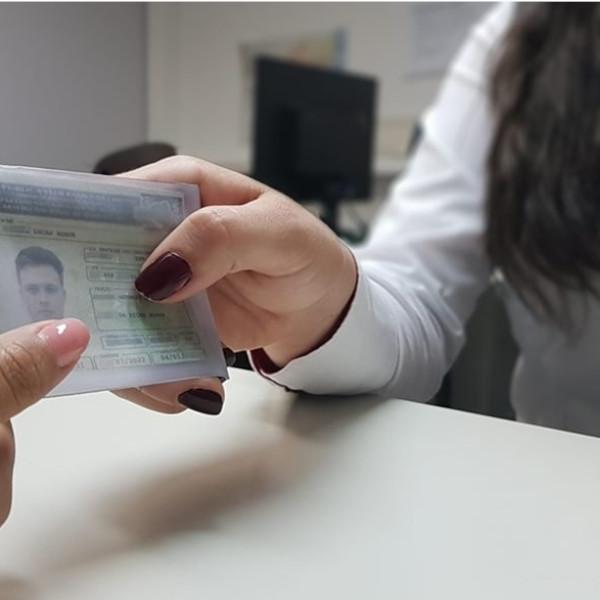 Poupatempo de Paraguaçu faz plantão para renovação de CNHs