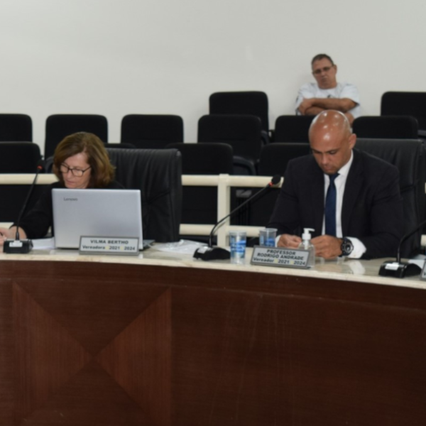 Câmara de vereadores aprova projetos do prefeito Antian