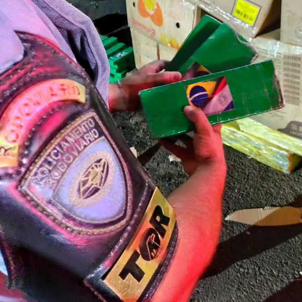 Mais de uma tonelada de maconha é apreendida pela Polícia Rodoviária 