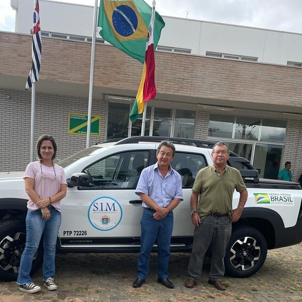 Departamento de  Agricultura e Meio Ambiente recebe picape 