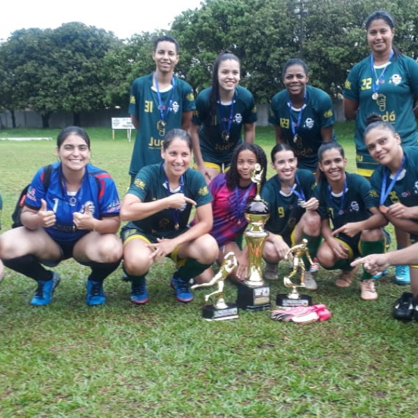 Equipe do “Unidas” vence Torneio de Futebol Feminino 