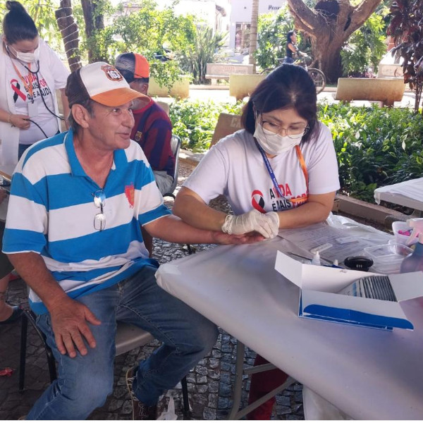 Depois de ação na praça, Saúde segue com Campanha “Fique Sabendo” segue em dezembro