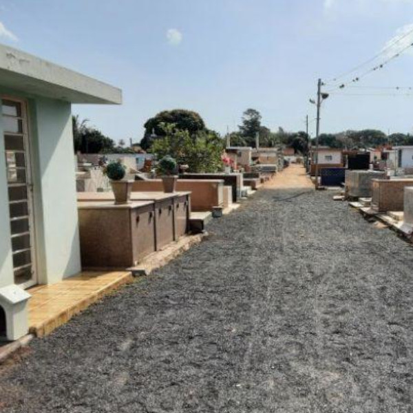 Proprietários dos jazigos devem atualizar dados junto à Divisão do Cemitério, pede Prefeitura