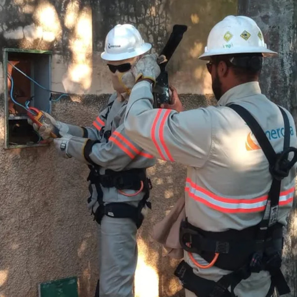 Operação de combate a furtos de rede elétrica é realizada em residências da região 