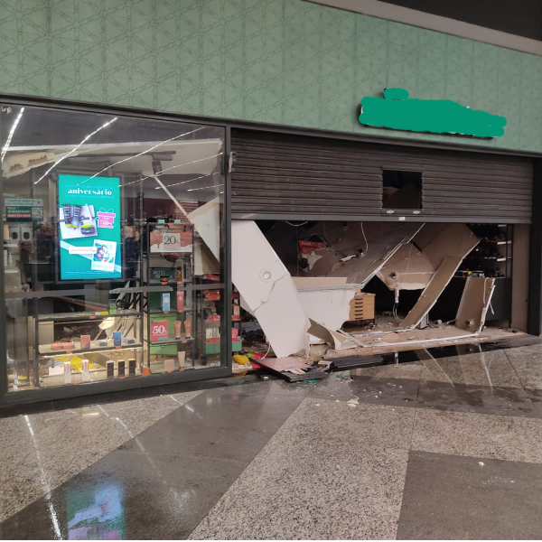 Polícia investiga tentativa de furto em loja no interior em Hiper Mercado de Assis
