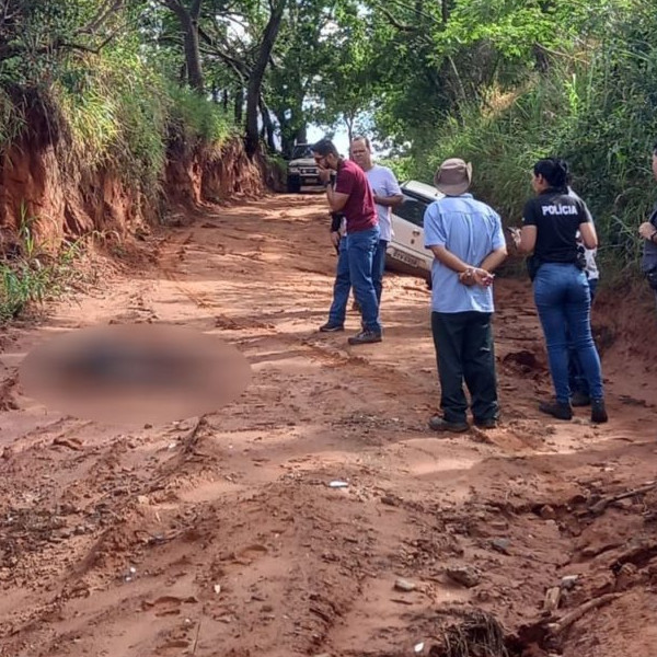 Morre idosa que passou madrugada em abacateiro para se esconder de ladrões