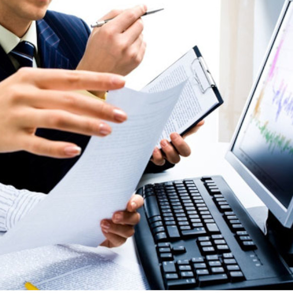 Associação Comercial de Paraguaçu divulga vaga de emprego