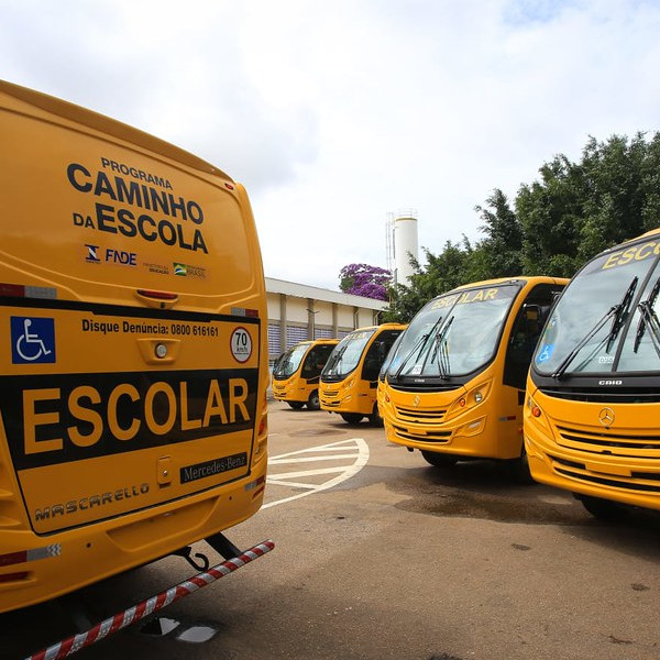 Maracaí recebe ônibus escolar do governo de SP
