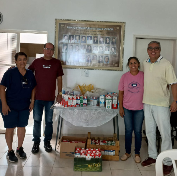 Esporte e Lazer de Paraguaçu faz entrega de leite à Associação Paraguaçuense de Combate ao Câncer