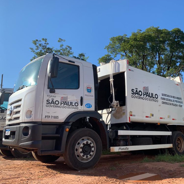 Prefeitura reestrutura sistema de coleta e pede para população não amontoar lixo em esquinas