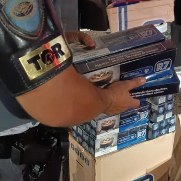 Mais de 300 mil maços de cigarro contrabandeados são apreendidos pela Polícia 
