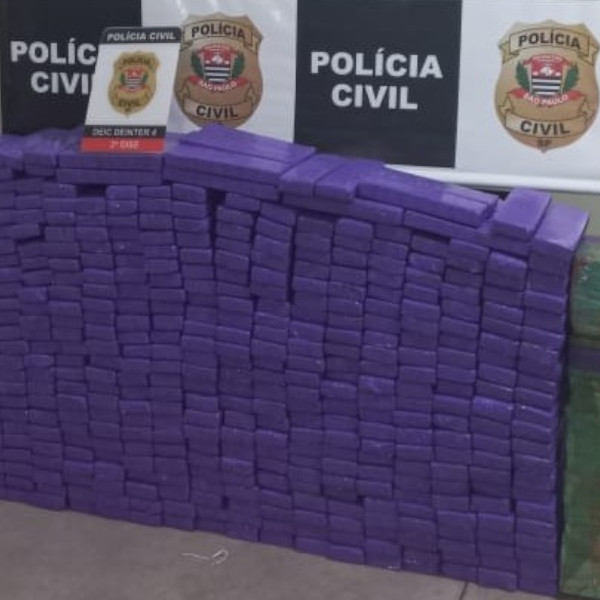 Dise prende casal com mais de 500 quilos de maconha no porta-malas de carro em Assis