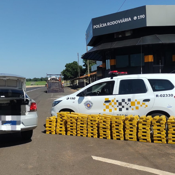 Menor de idade é apreendido com quase 280 quilos de maconha na Raposo Tavares; vídeo