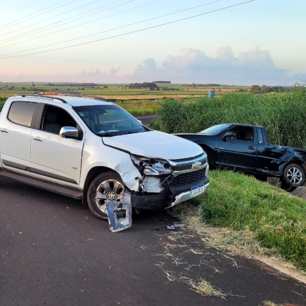 Motorista fica ferido após colisão de veículos próximo a Sapezal 