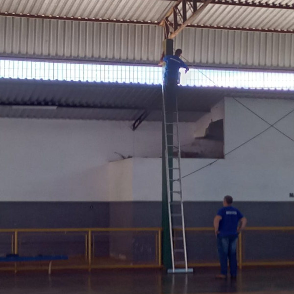 Ginásio Zé do Pito tem troca de iluminação de vapor por led