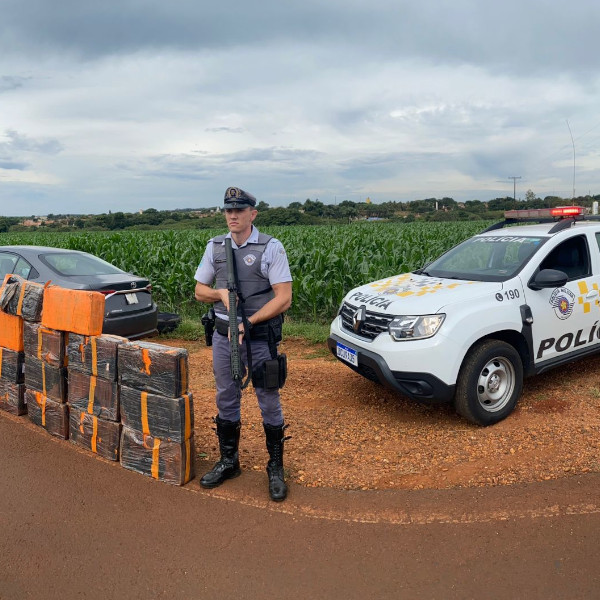 Polícia Rodoviária apreende mais de 300 kg de maconha escondida em veículo; VEJA VÍDEO