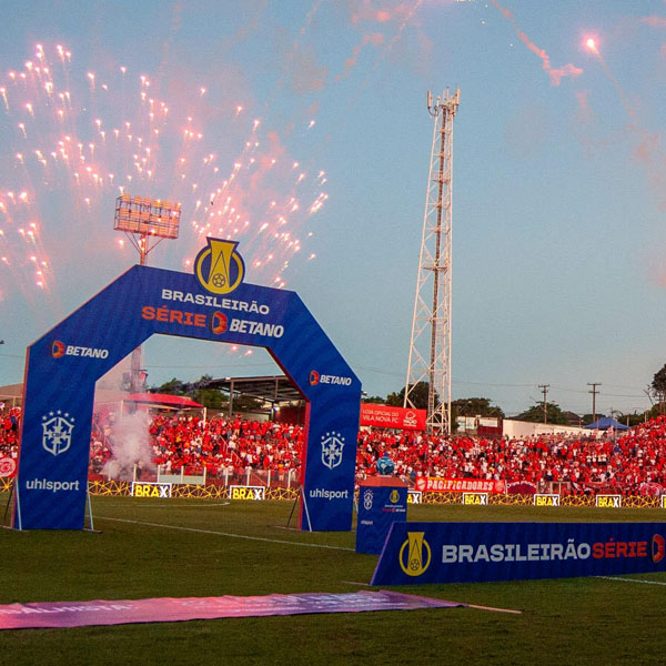 CBF estuda colocar logo de plataforma de apostas nos uniformes das equipes da Série B do Brasileirão