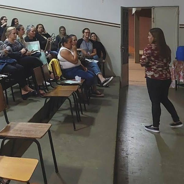 Educação de Paraguaçu faz reunião pedagógica com professores das Salas de Recursos Multifuncionais