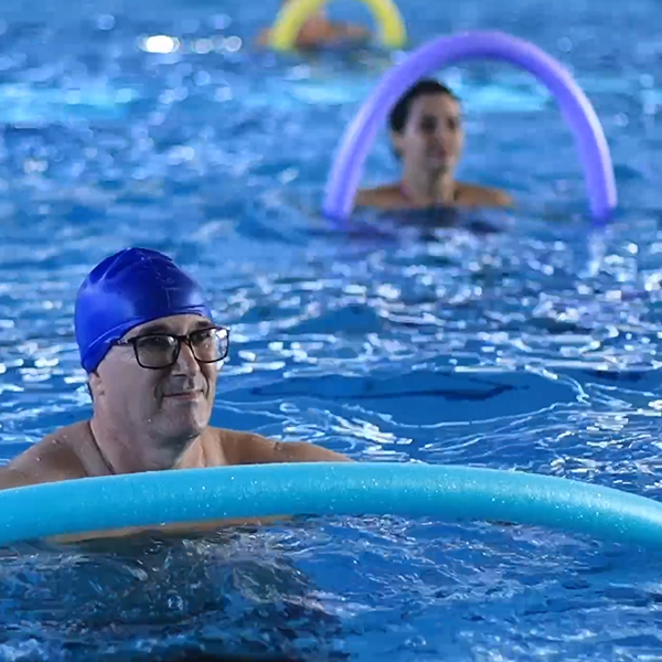 Iniciadas as aulas de hidroginástica na Piscina Municipal