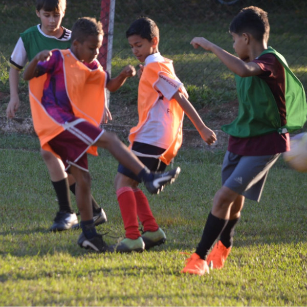 Departamento Municipal de Esporte e Lazer realiza Campeonato Interno entre alunos da base